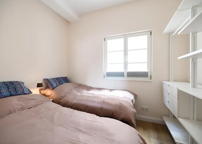 Das Schiefe Haus Wohnung Starkenburg